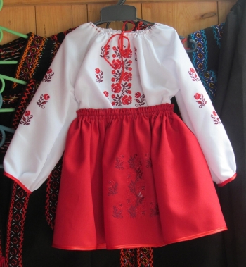 платья